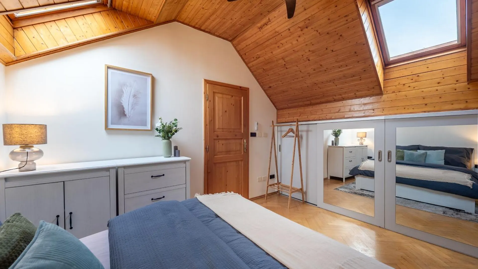 Delux Romantic Stay Прага 0*,